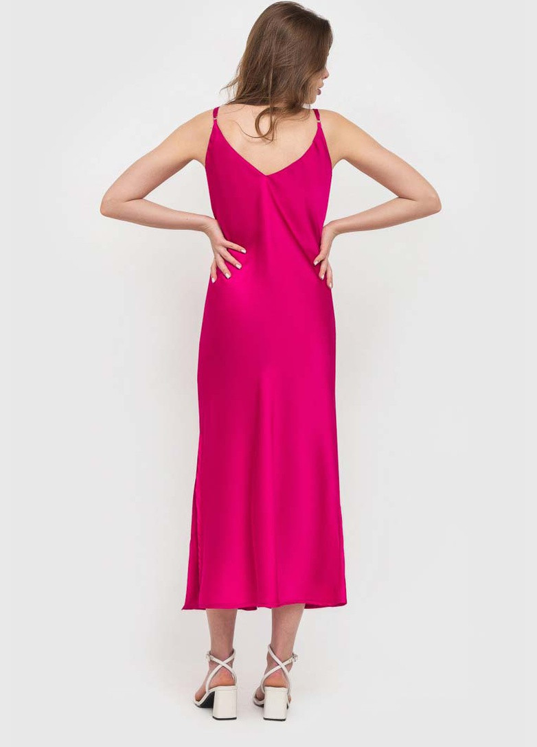 Фуксиновое (цвета Фуксия) кэжуал шелковое платье платье-комбинация BeART однотонное