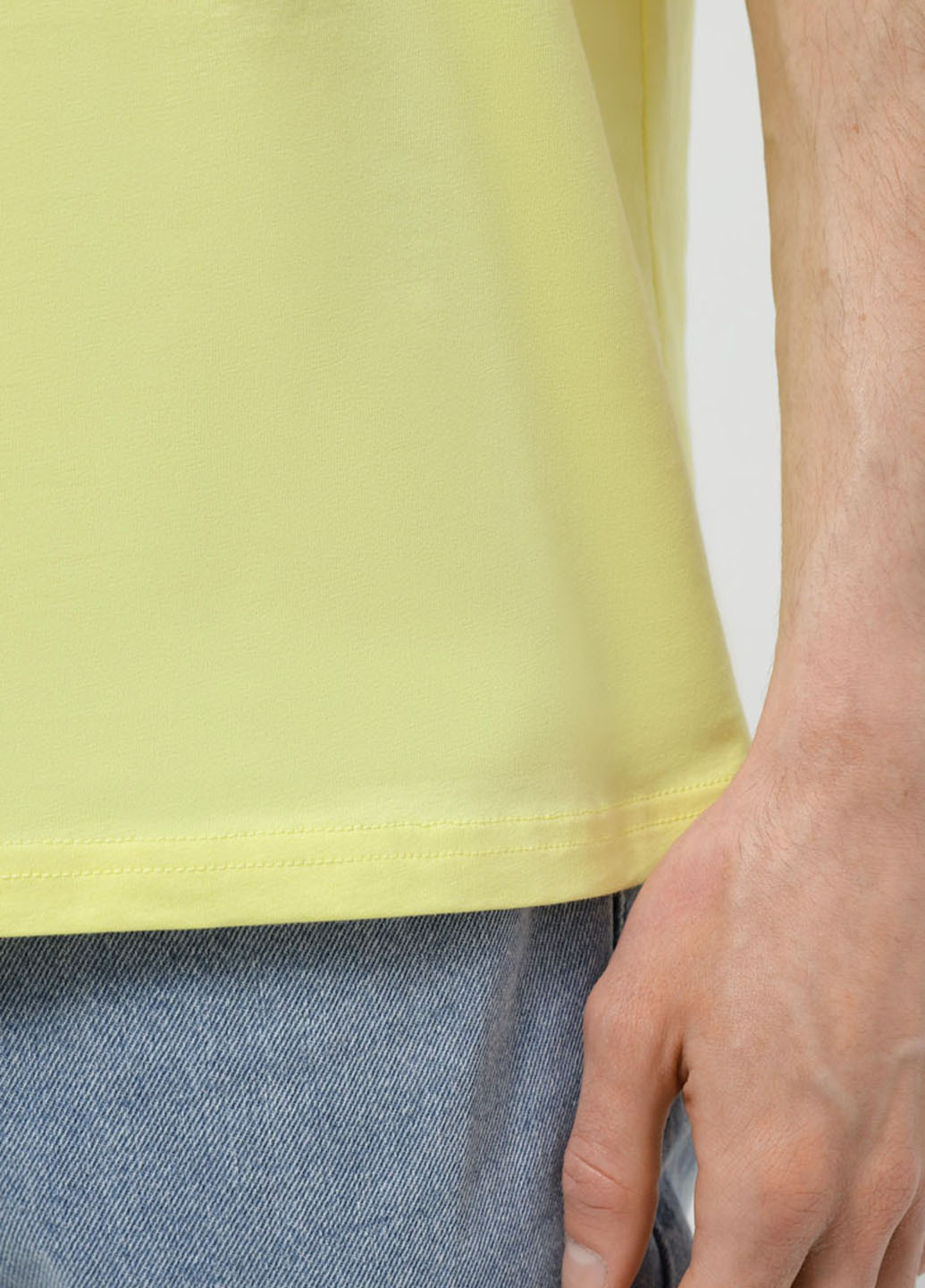 Желтая футболка Promin
