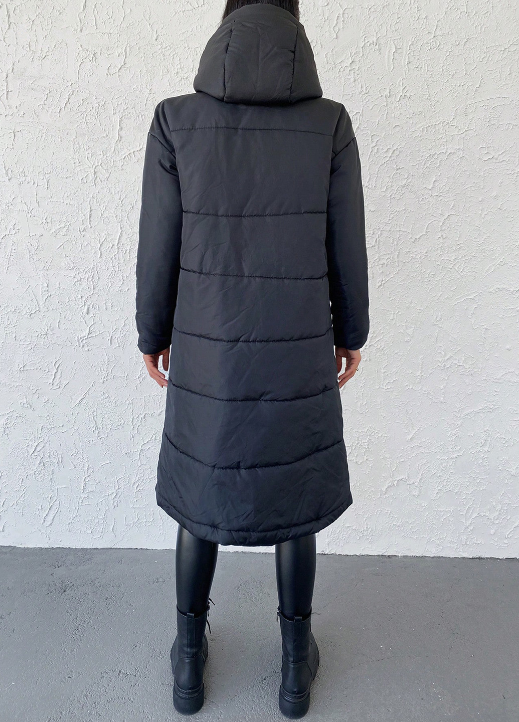 Черная демисезонная куртка SHEIN