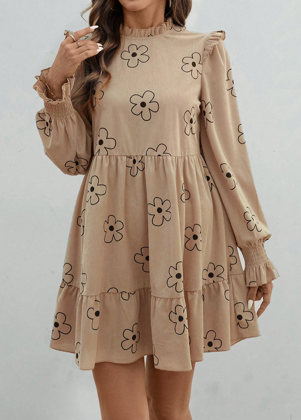 Кремова кежуал сукня а-силует SHEIN з квітковим принтом