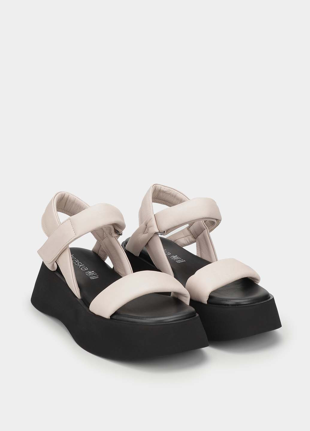 Серо-бежевые босоножки Braska на липучке