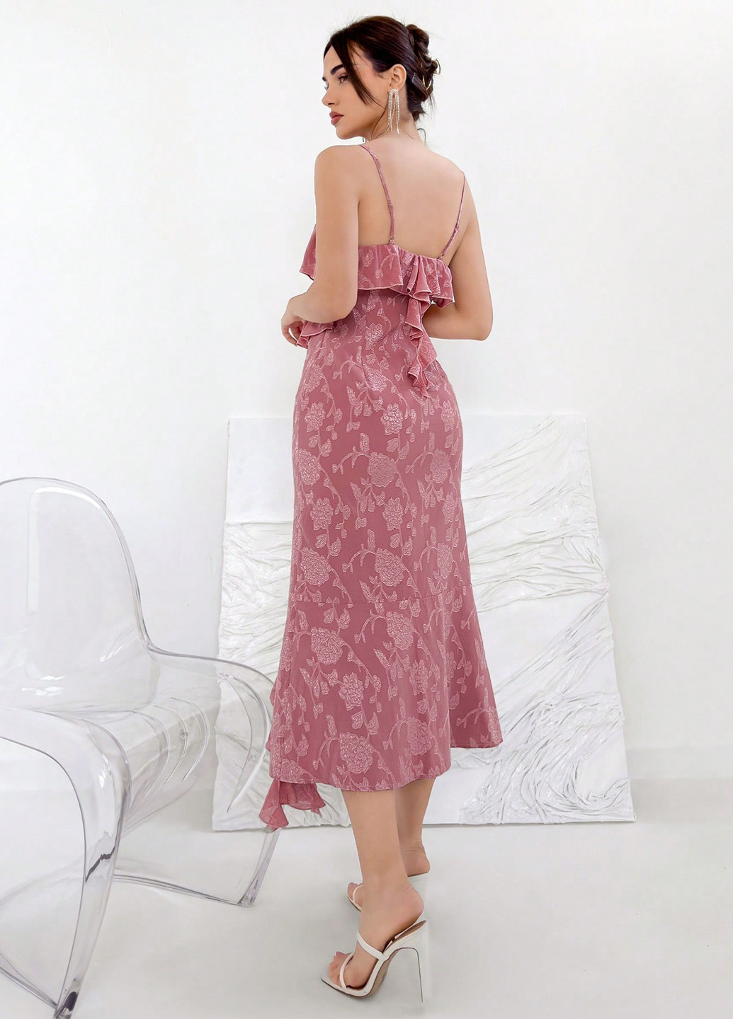 Рожева вечірня сукня з відкритою спиною SHEIN з квітковим принтом