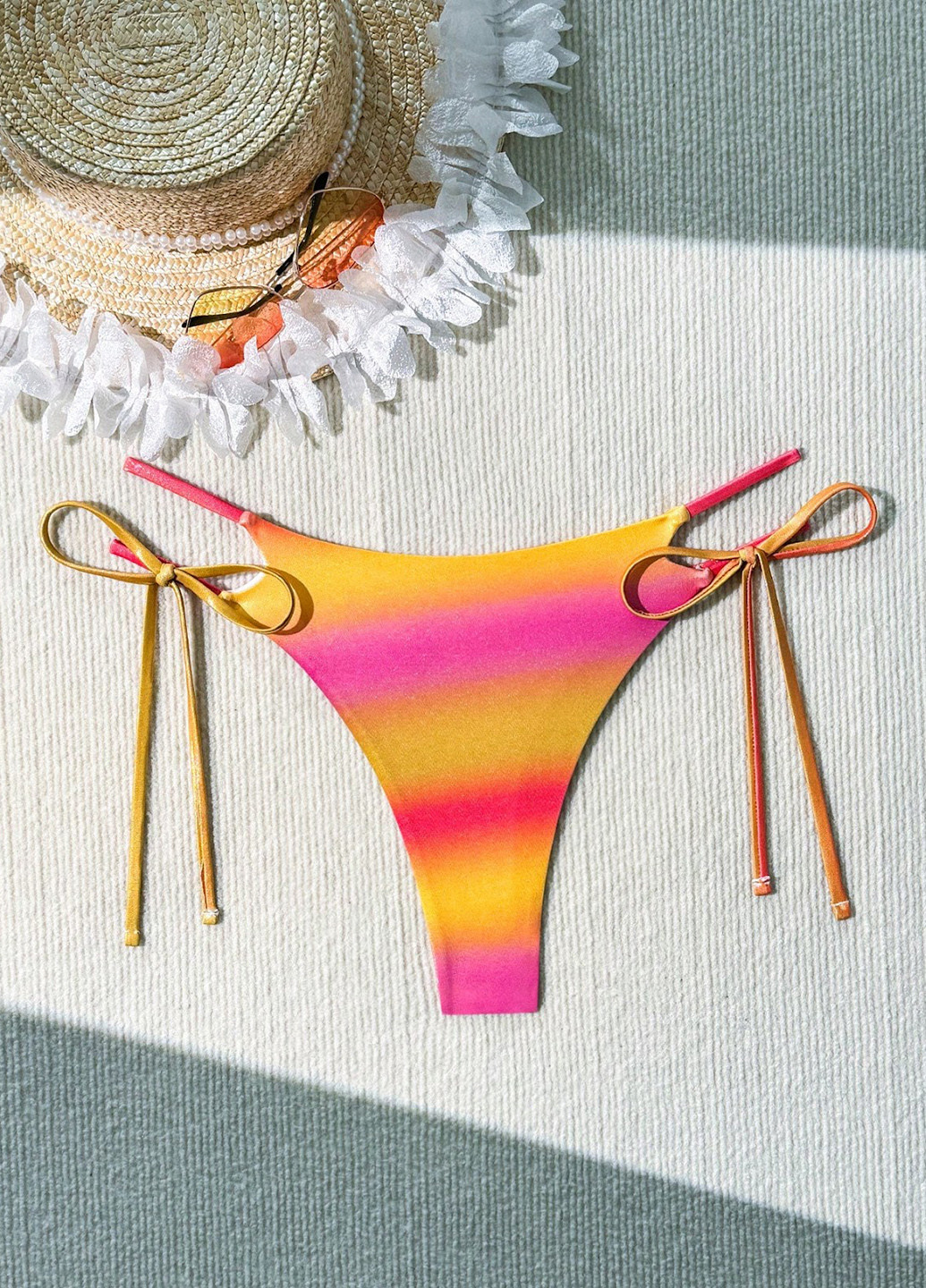 Цветные купальные трусики-плавки градиентные ("омбре") SHEIN