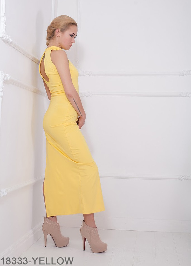 Жовтий кежуал елегантне приталене плаття з розрізом на нозі і вирізом на спині desire белый Podium однотонна