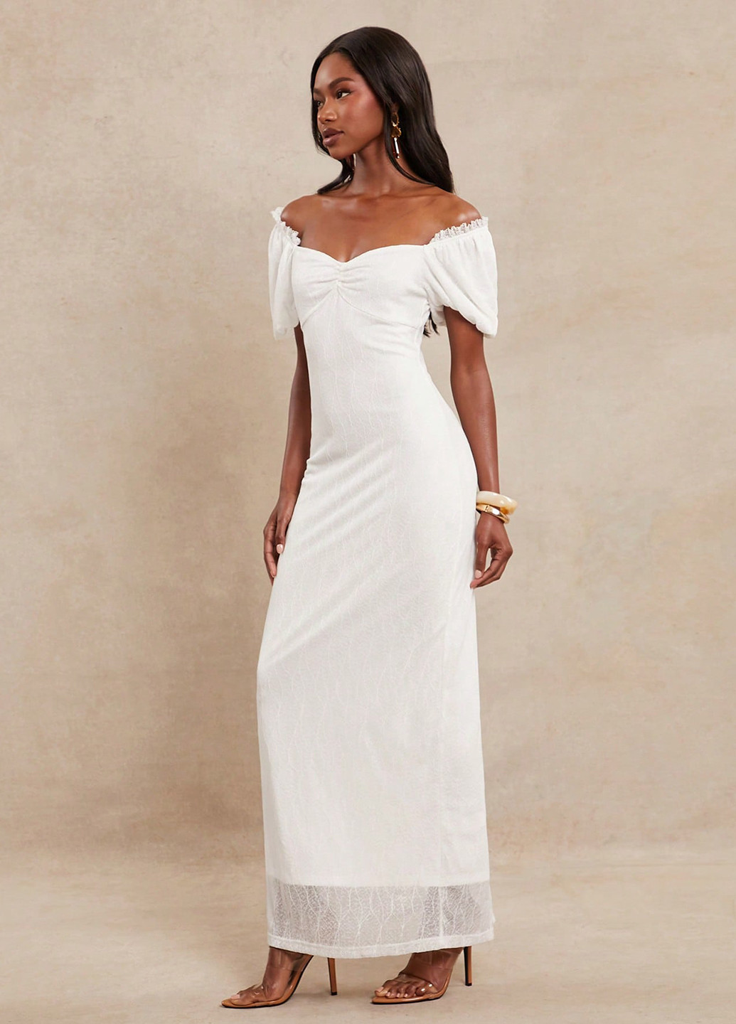 Белое праздничный, вечернее платье с открытыми плечами, футляр, с открытой спиной SHEIN однотонное