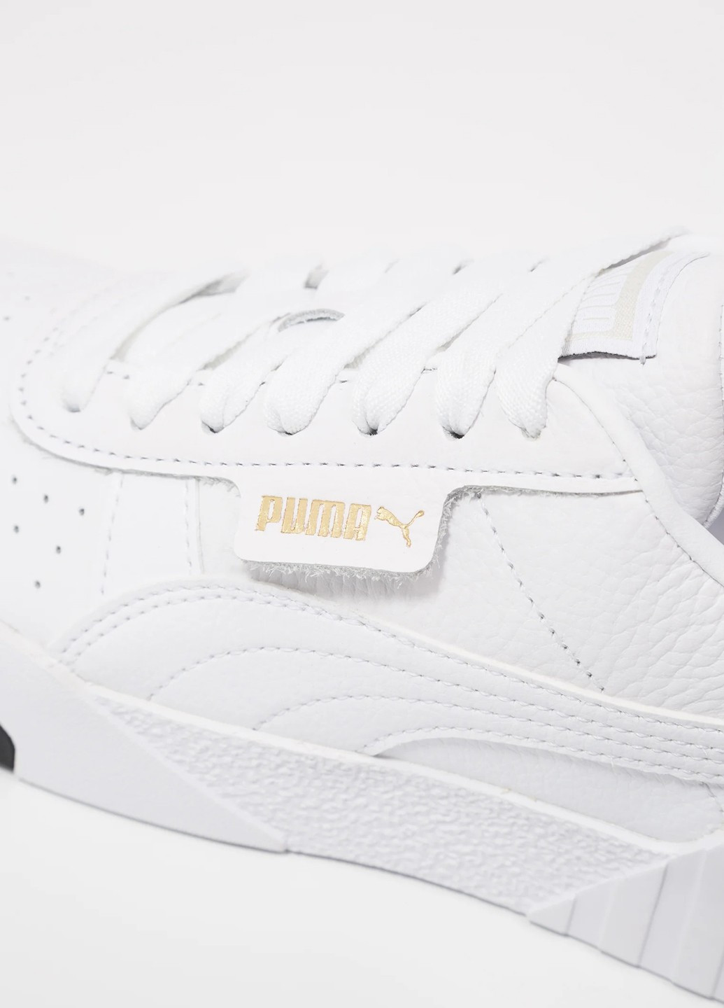 Белые демисезонные кроссовки Puma