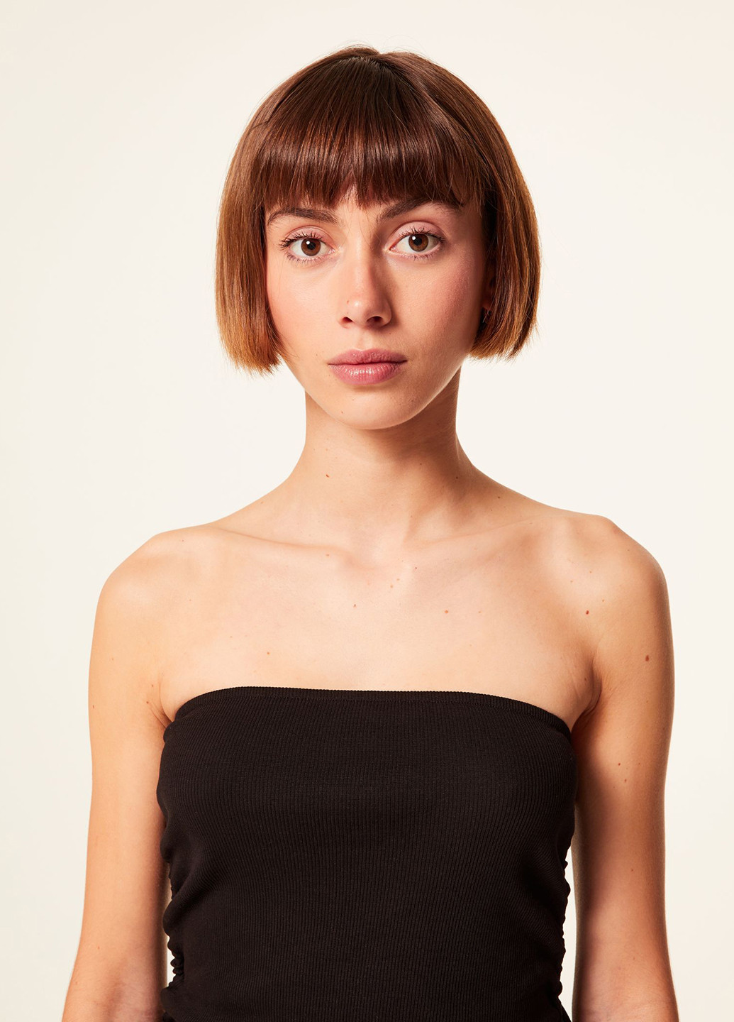 Чорна кежуал сукня з відкритими плечима Jennyfer однотонна