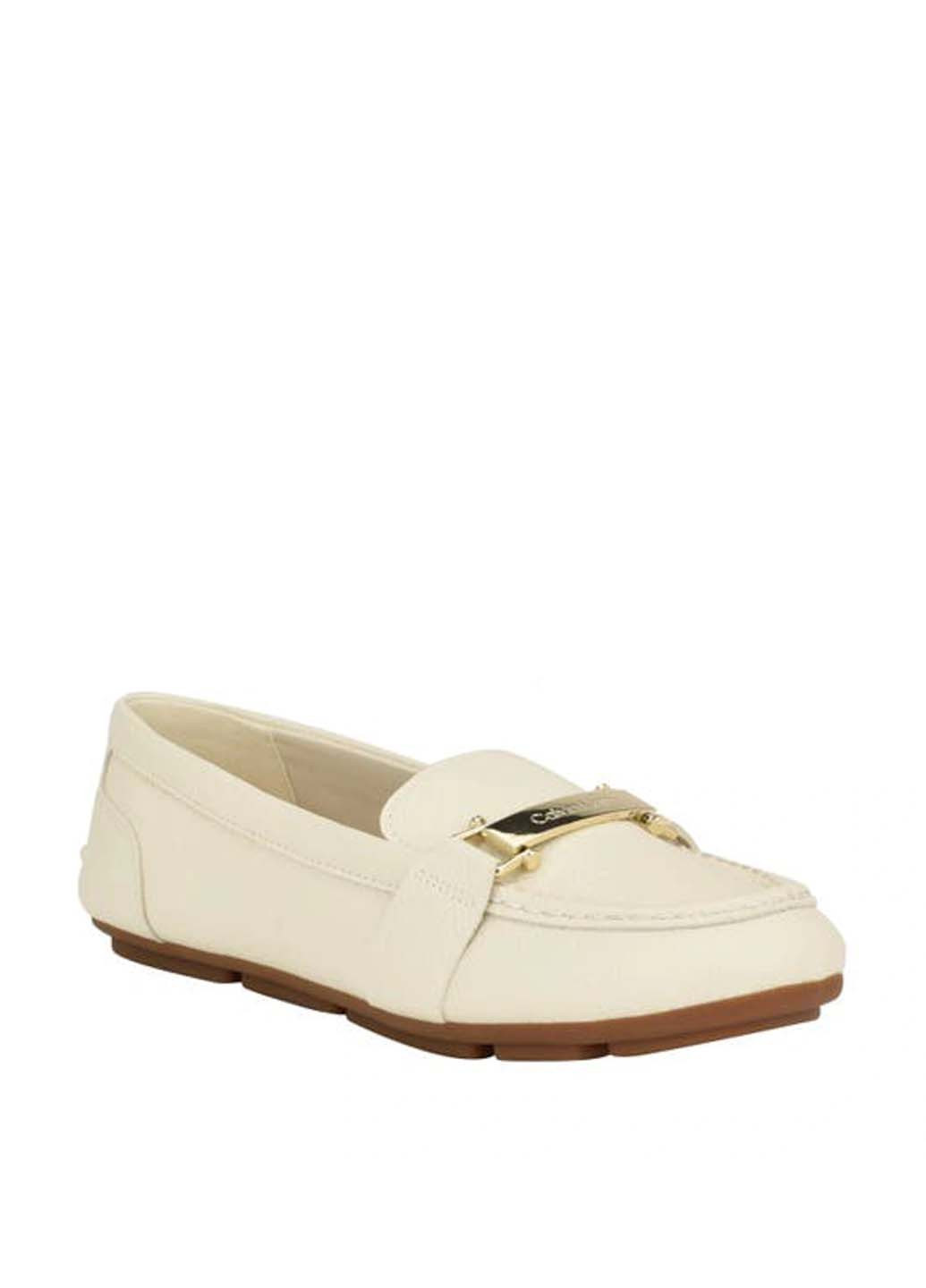 Calvin Klein Туфлі лофери молочний з штучна шкіра, сша — демісезон (295457388)