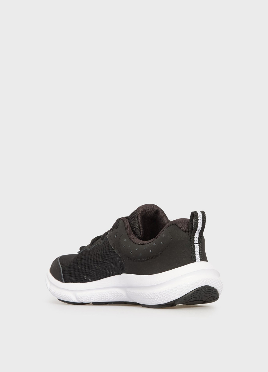 Черные демисезонные кроссовки Under Armour