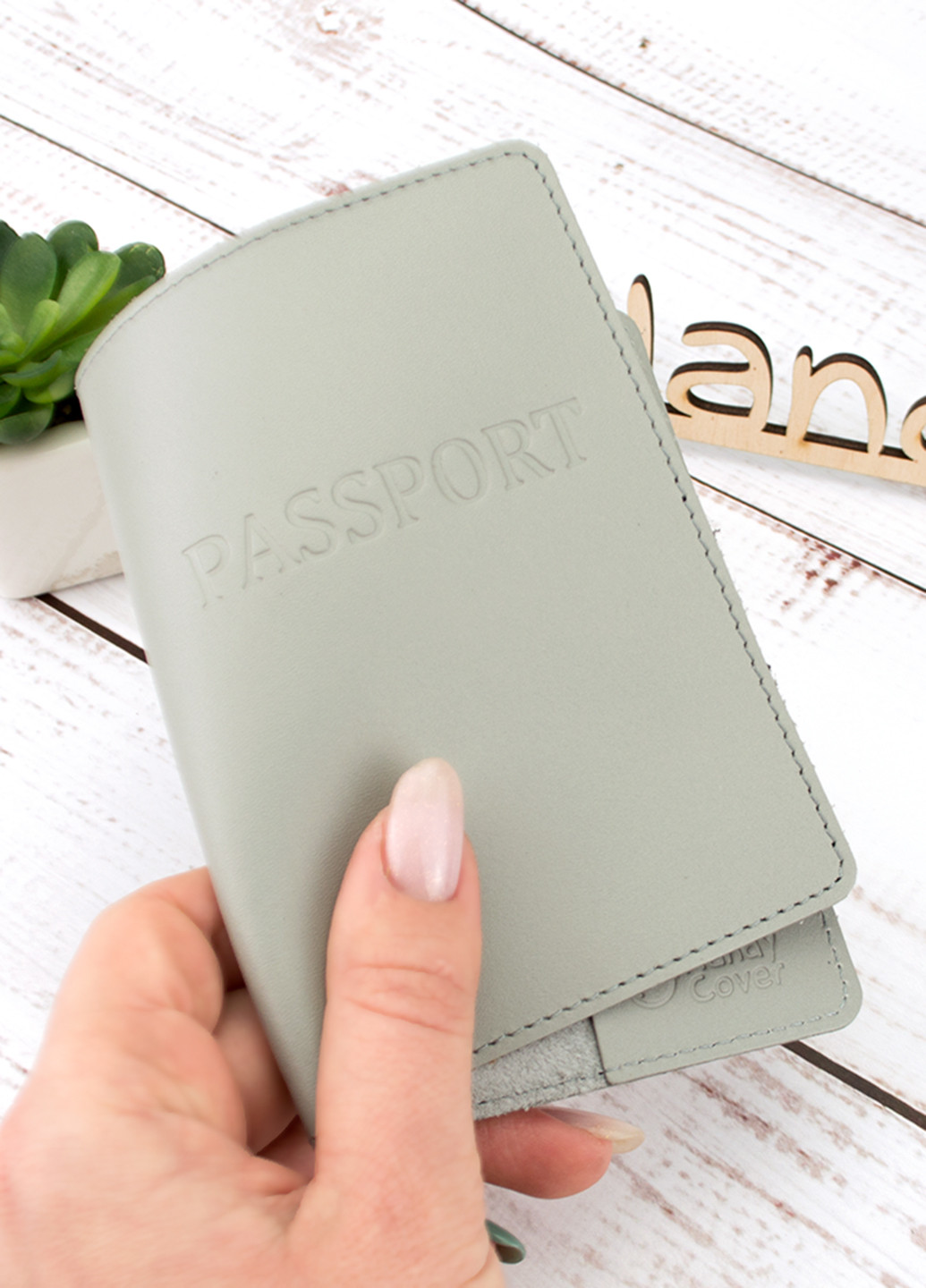 Обложка на паспорт кожаная женская ST-24 (серая) HandyCover однотонные серые деловые