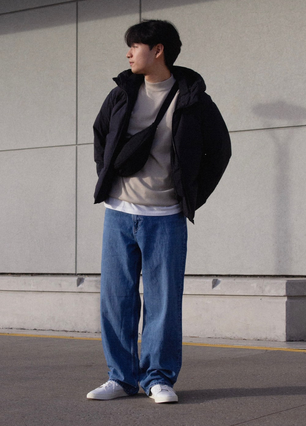 Бежевый демисезонный свитер Uniqlo