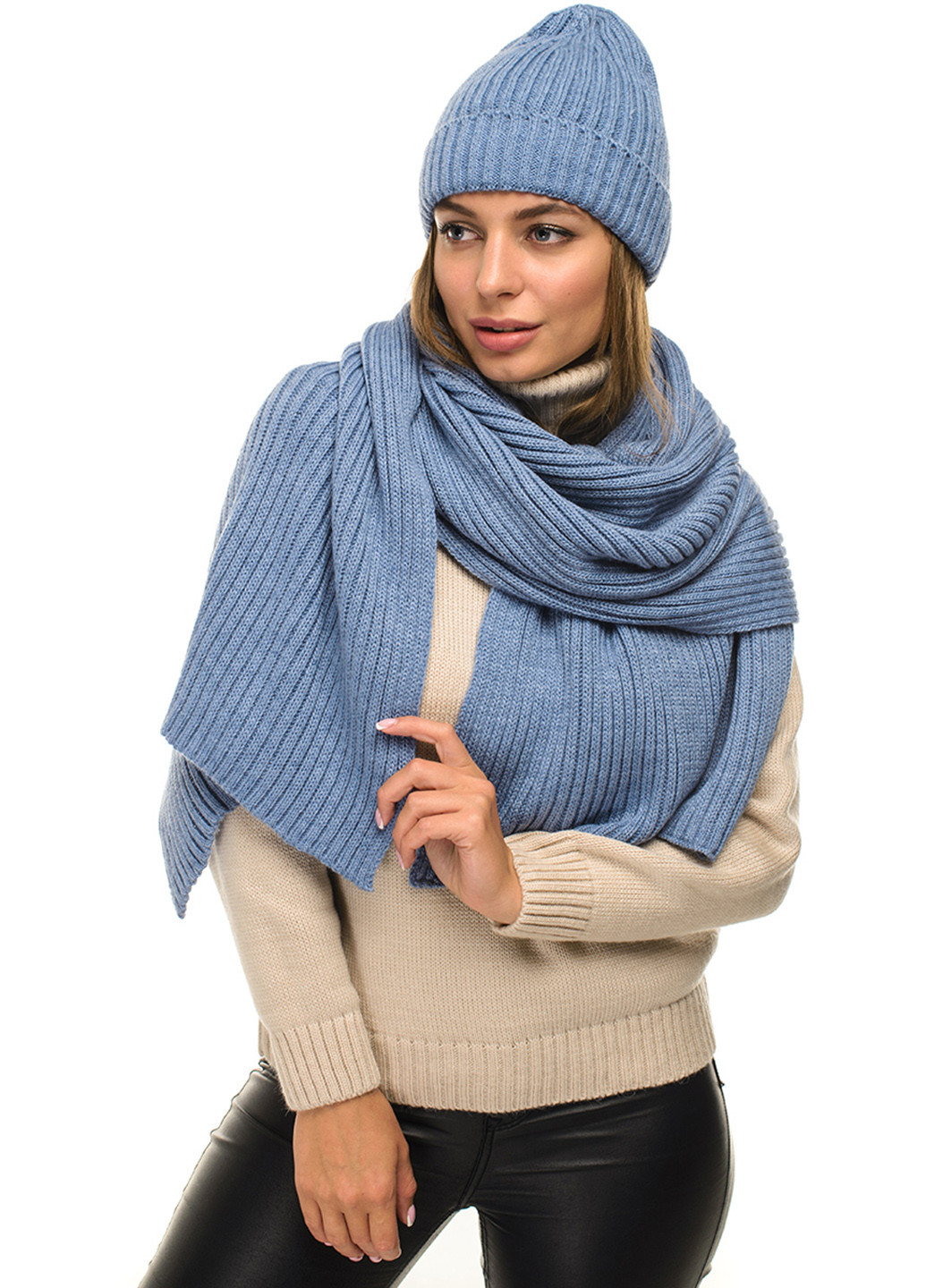 Блакитний зимній комплект (шапка, шарф) SVTR