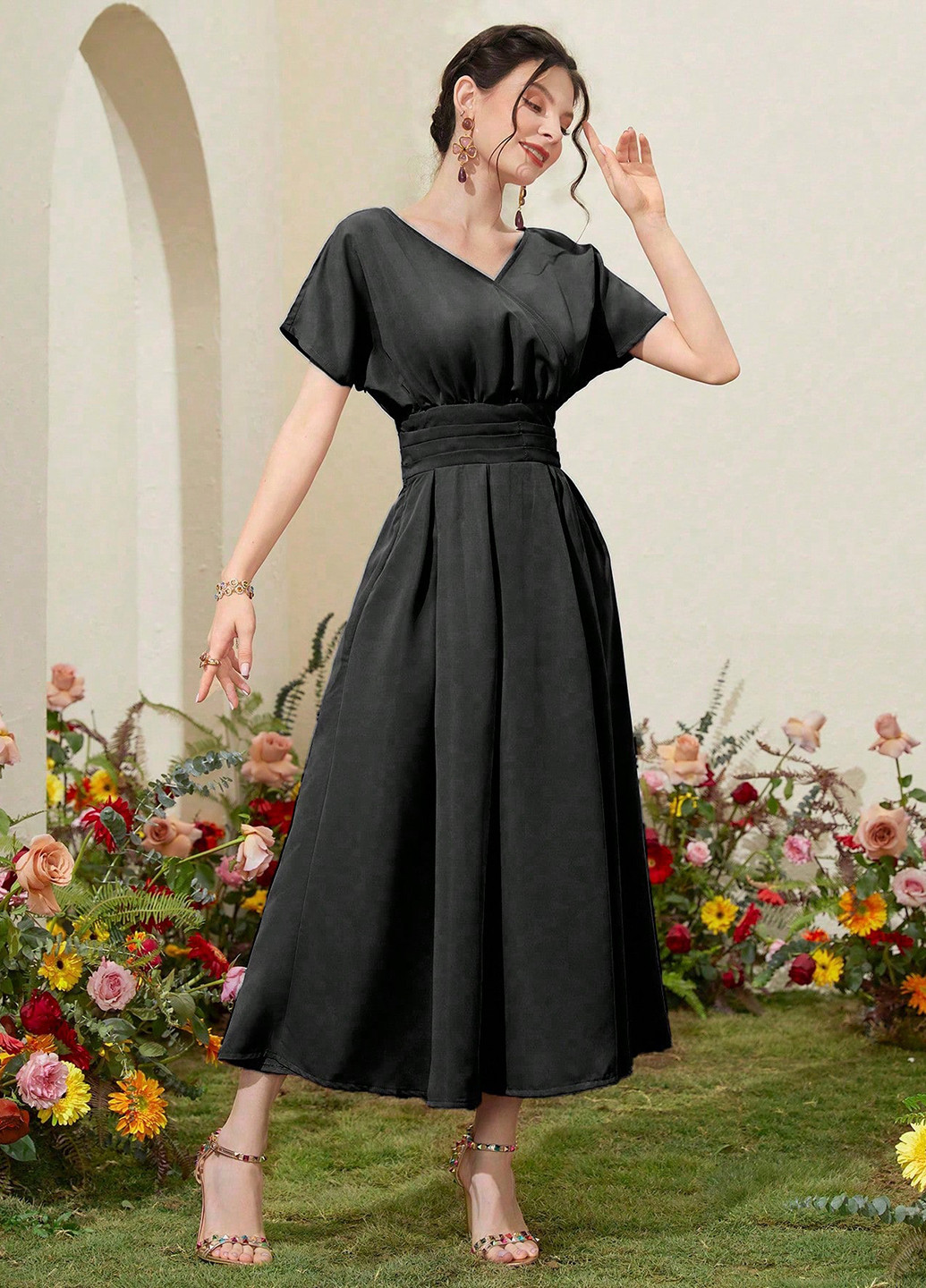 Черное кэжуал платье с юбкой-солнце, в стиле ампир SHEIN однотонное