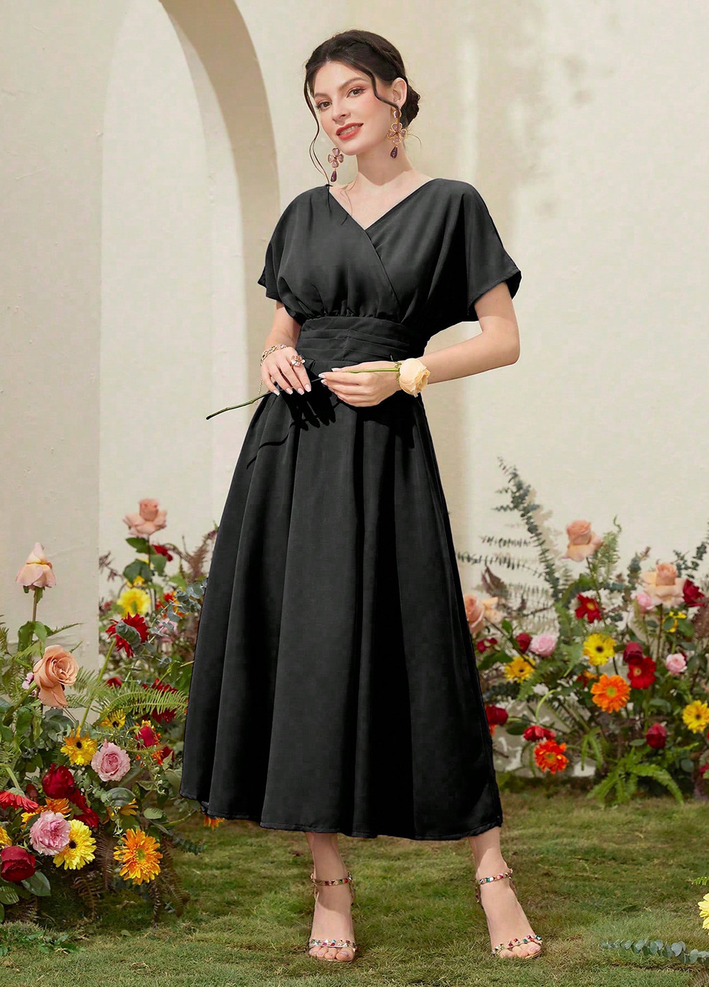 Черное кэжуал платье с юбкой-солнце, в стиле ампир SHEIN однотонное