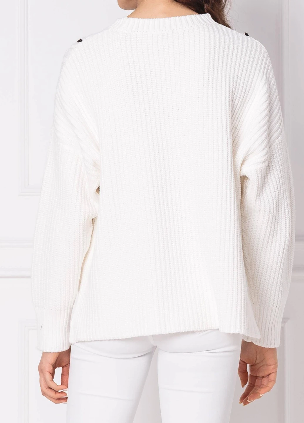 Білий зимовий светр DKNY