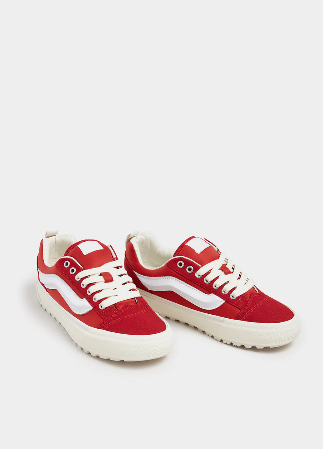 Красные кеды Vans с белой подошвой
