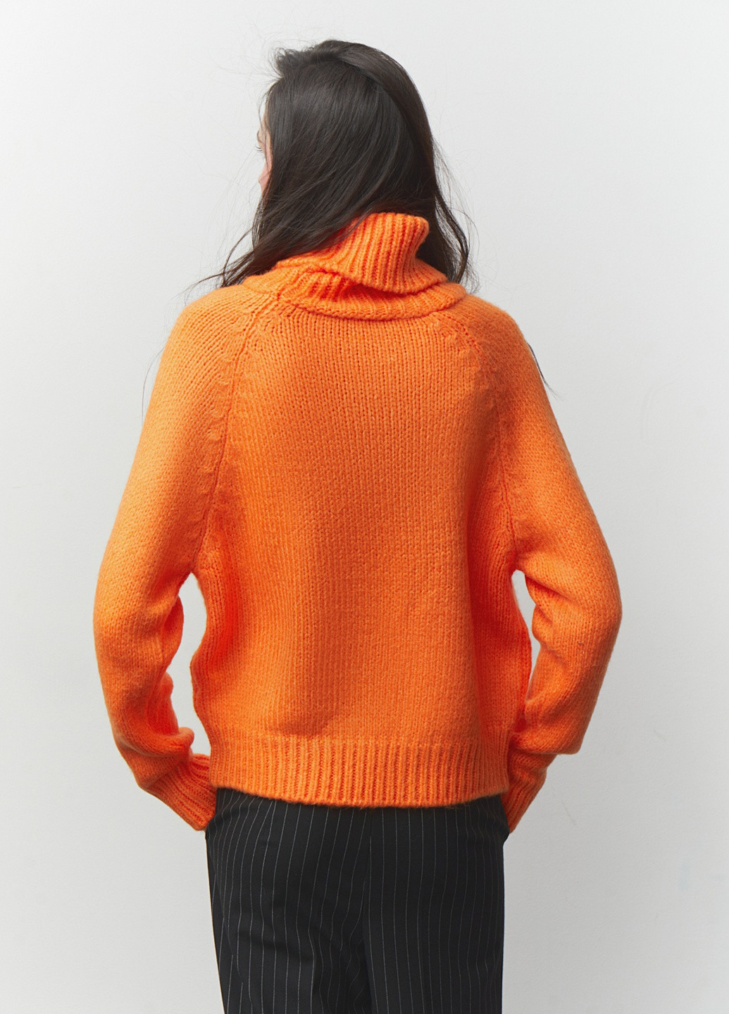 Помаранчевий зимовий светр з високим коміром пуловер Papaya