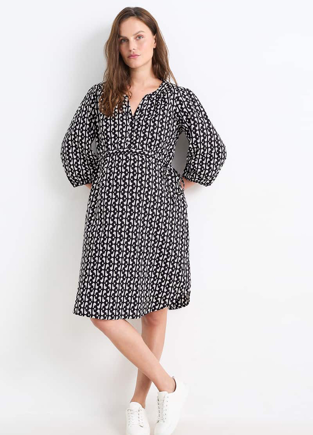 Черно-белое кэжуал платье для беременных C&A с абстрактным узором