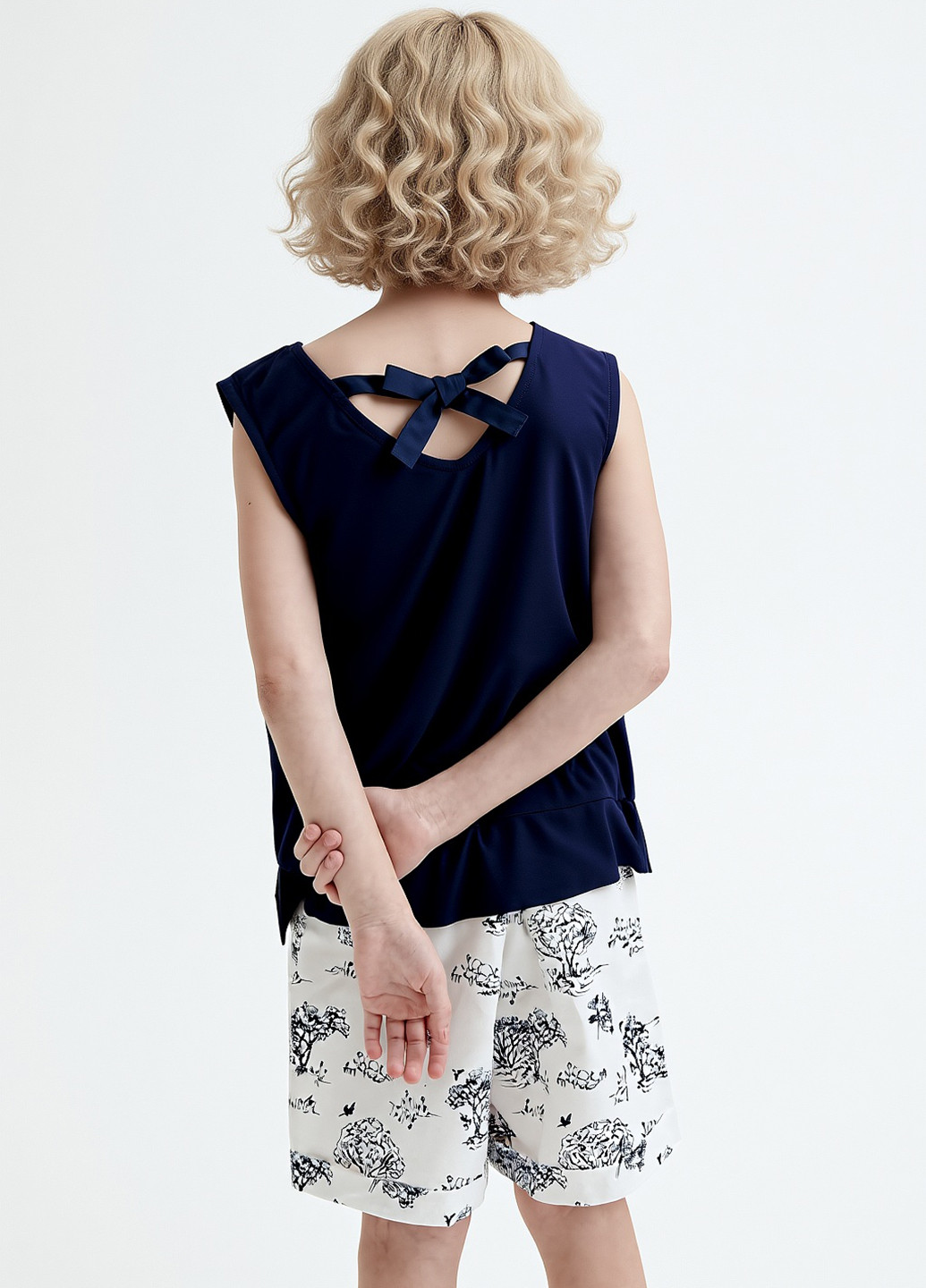 Темно-синяя однотонная блузка Reserved летняя