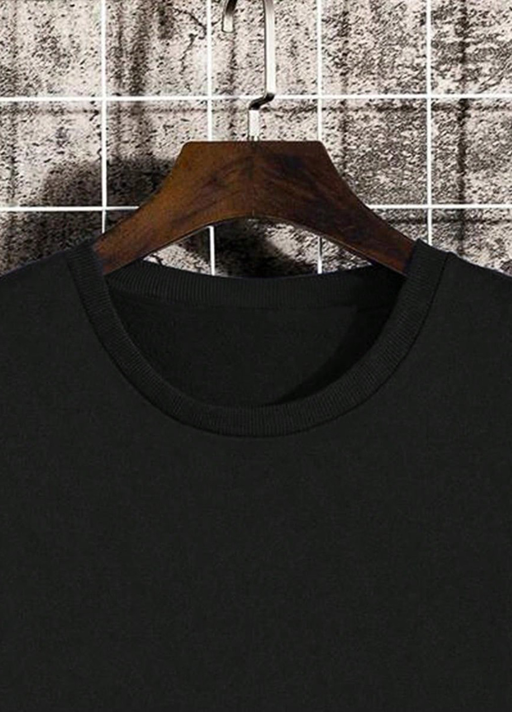 Черный свитшот SHEIN новогодний без декора (331821476)