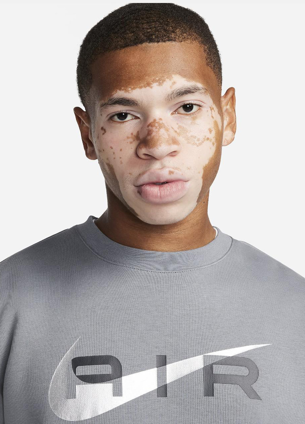 Серый свитшот fn7692-065 Nike логотип без декора (321505936)