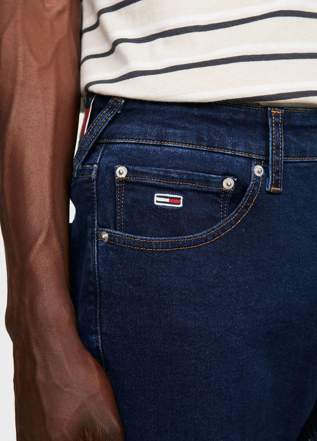 Синие демисезонные зауженные джинсы Tommy Jeans