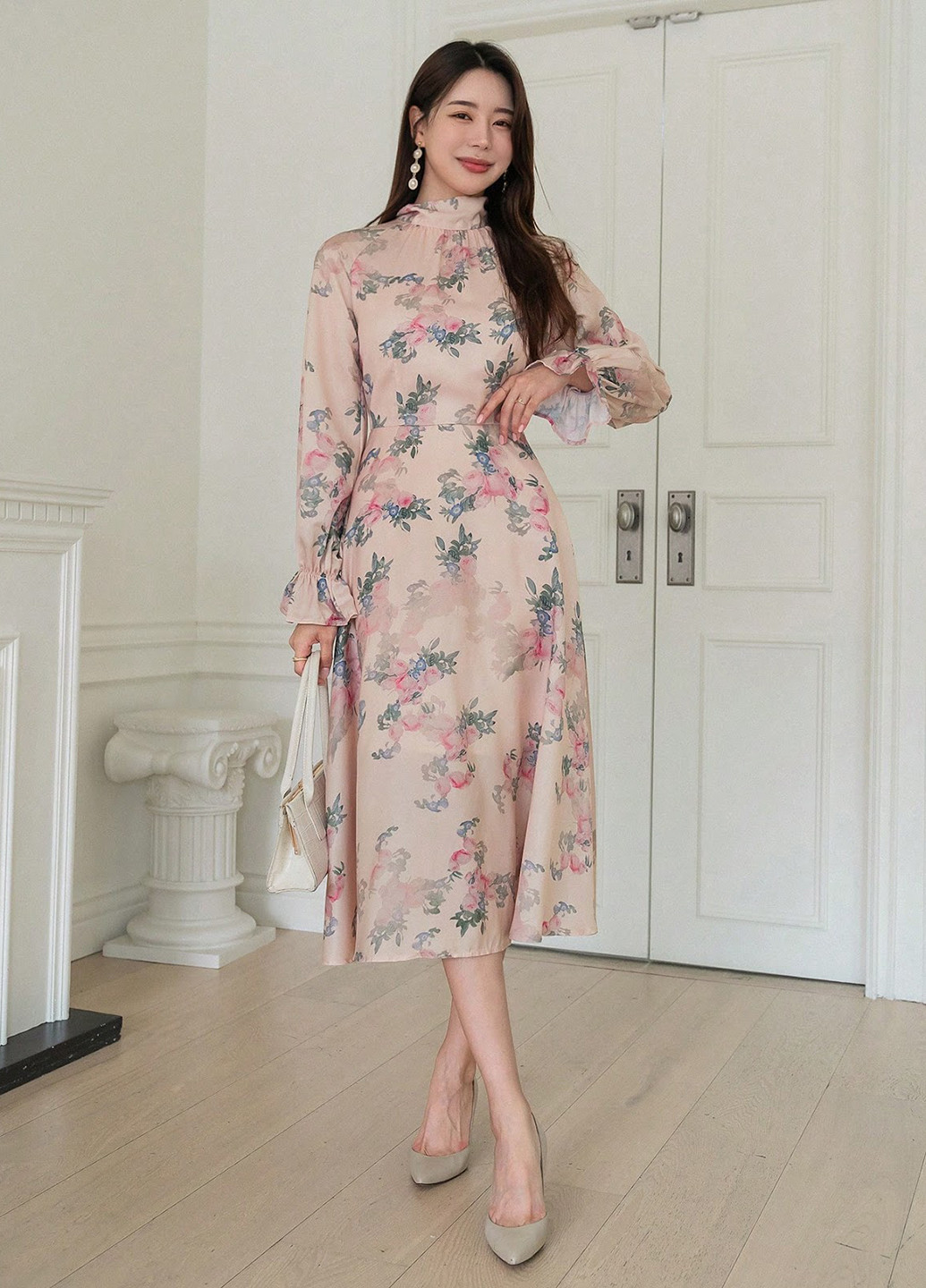 Светло-розовое кэжуал платье а-силуэт SHEIN с цветочным принтом