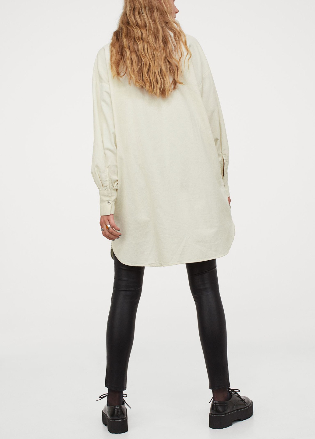 Молочное кэжуал платье-рубашка H&M однотонное