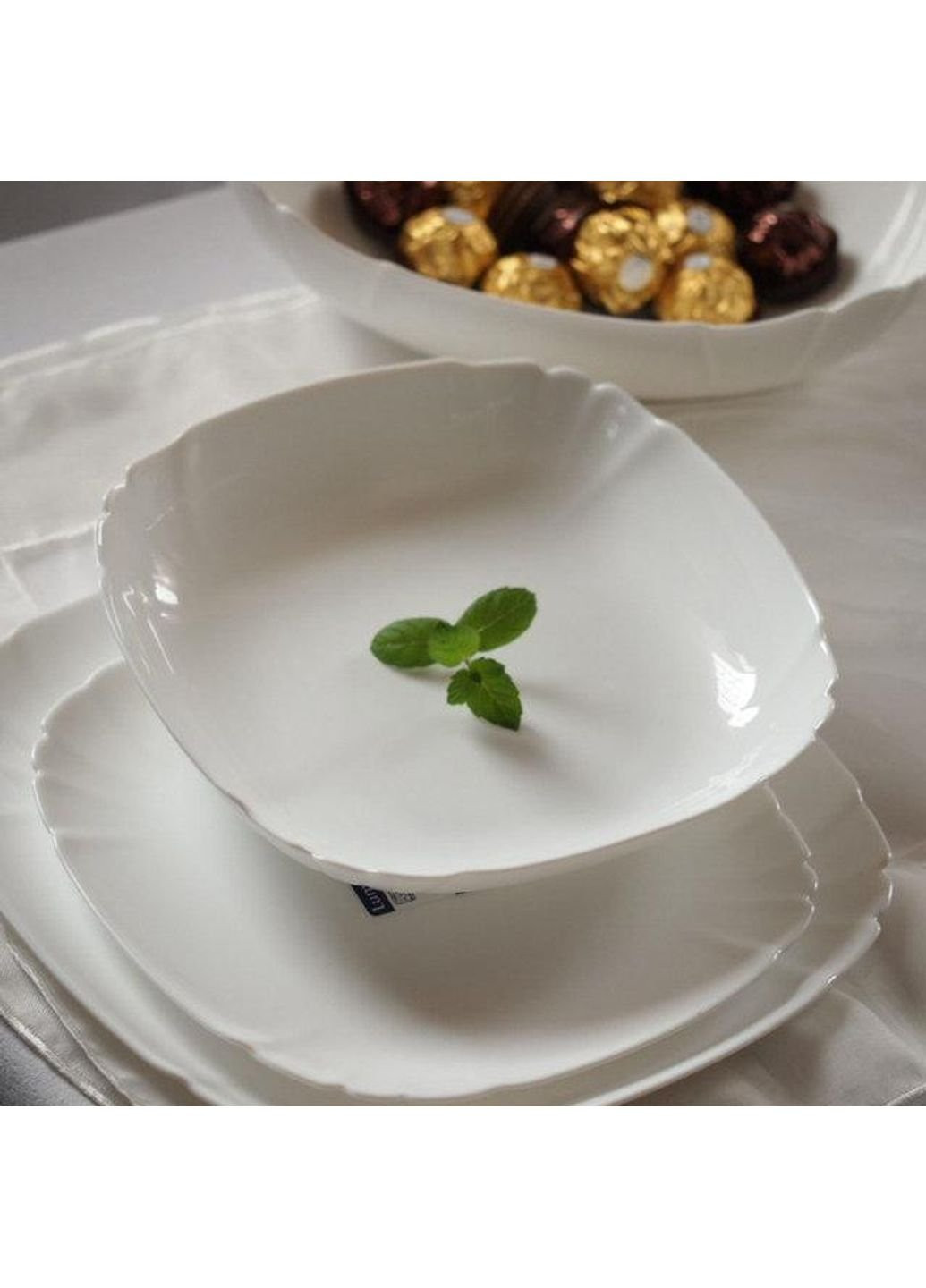 Тарілка десертна квадратна Lotusia N3620 21 см Luminarc (253613524)