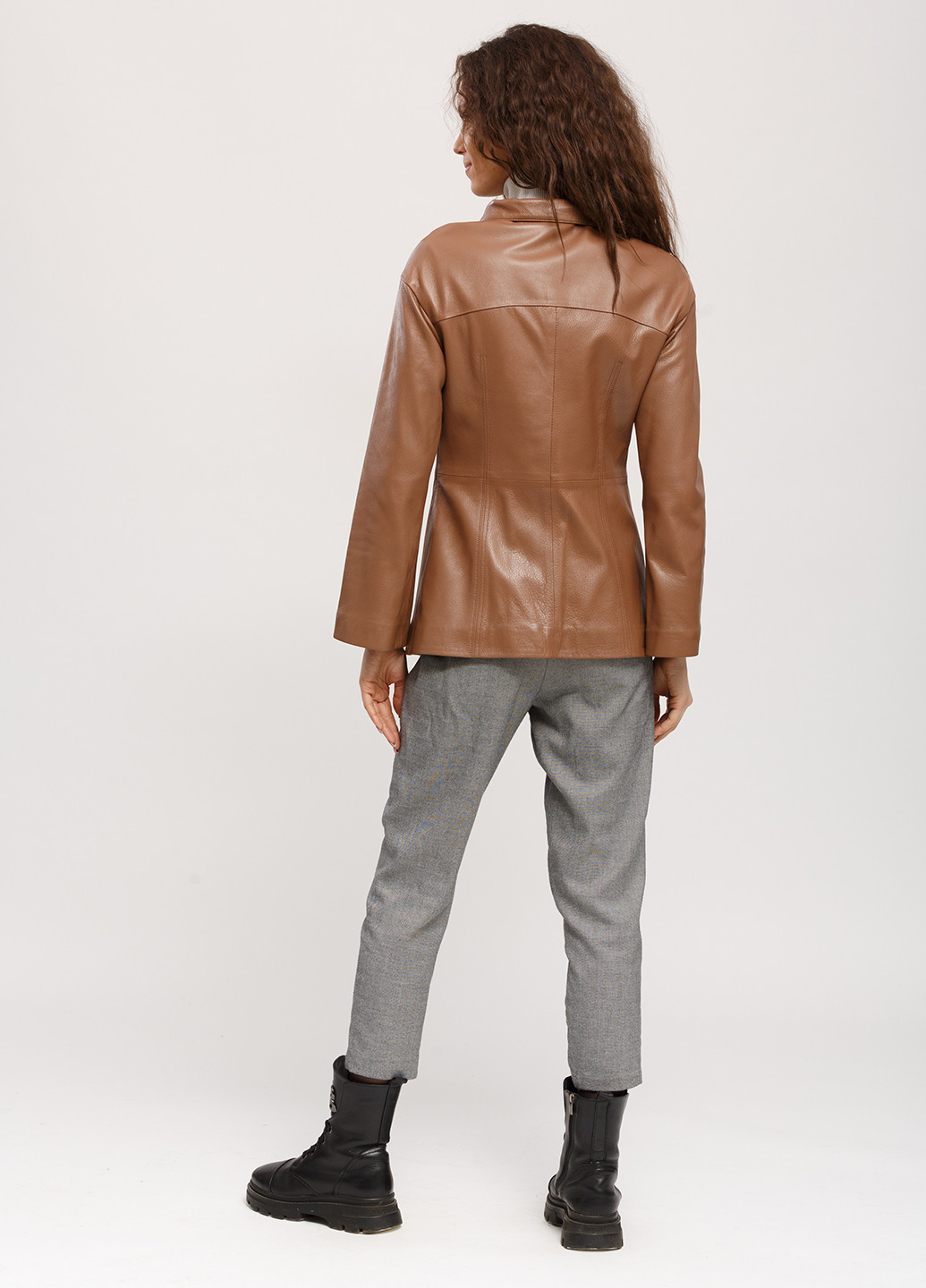 Світло-коричнева демісезонна куртка шкіряна NEBRASKA