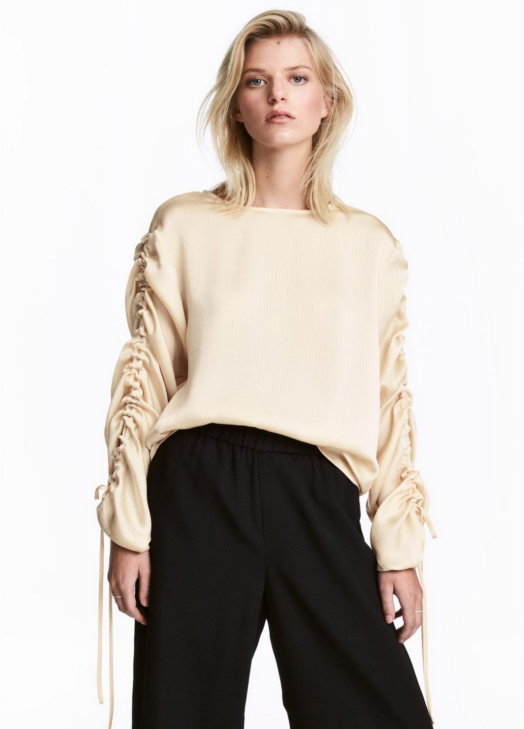 Бежевая блуза H&M