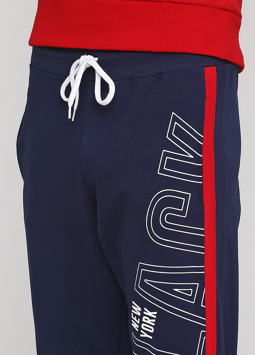 Свитшот Madoc Jeans - Прямой крой надпись красный спортивный хлопок, трикотаж - (158422379)