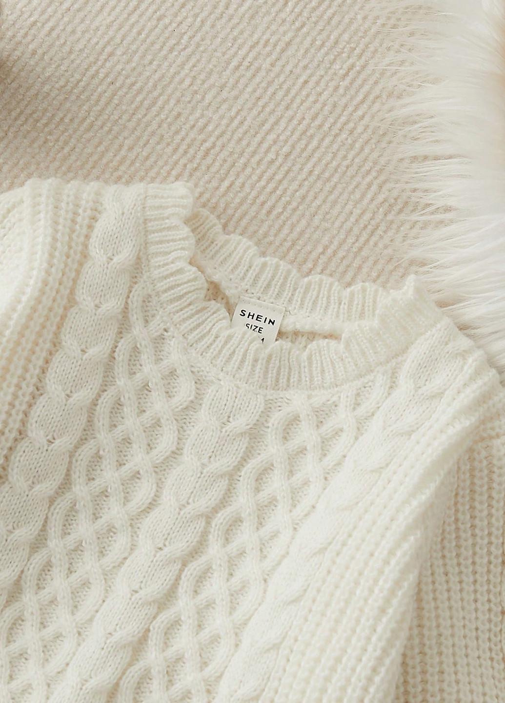 Белый демисезонный костюм (свитер, брюки) брючный SHEIN