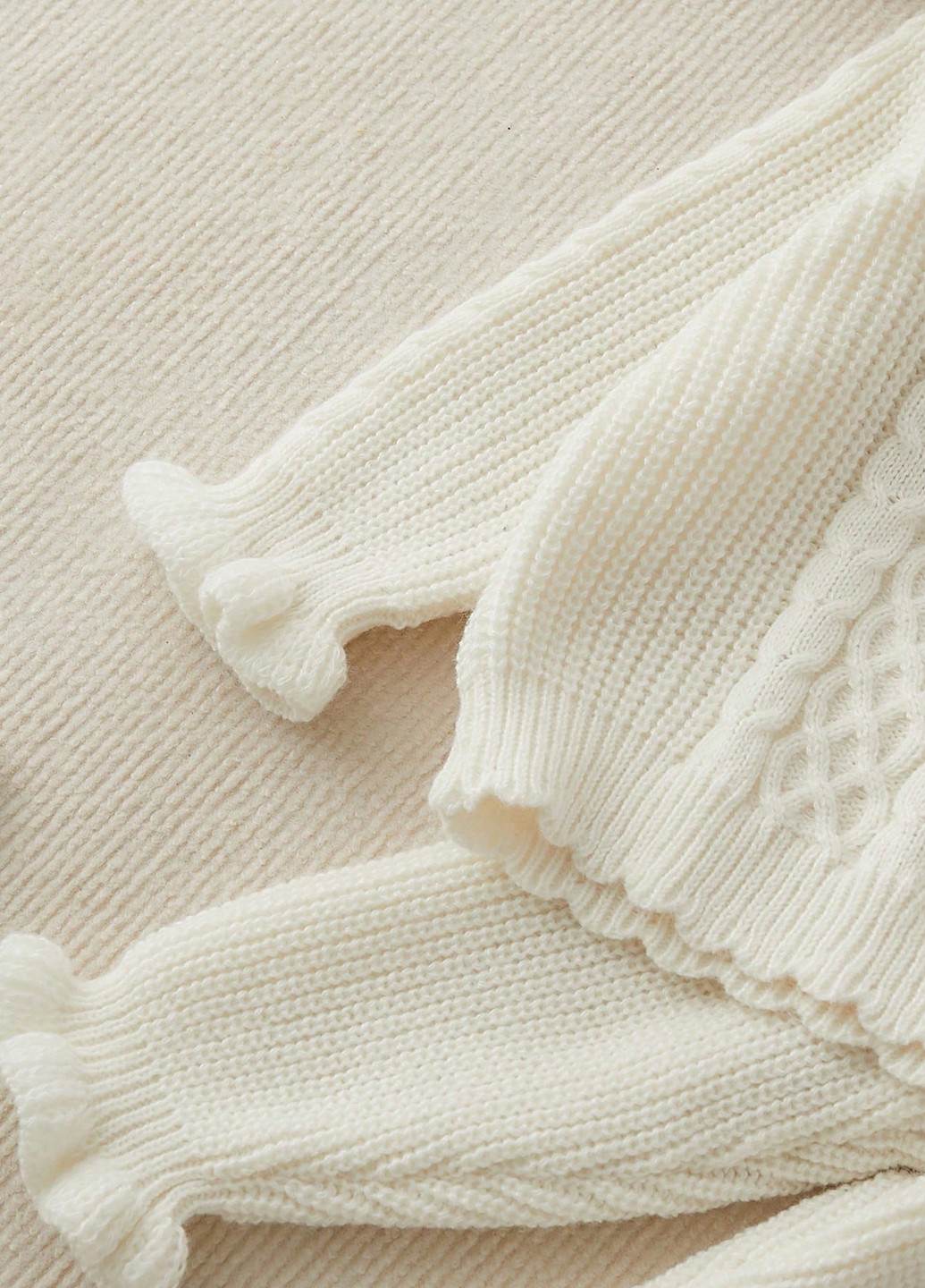 Белый демисезонный костюм (свитер, брюки) брючный SHEIN