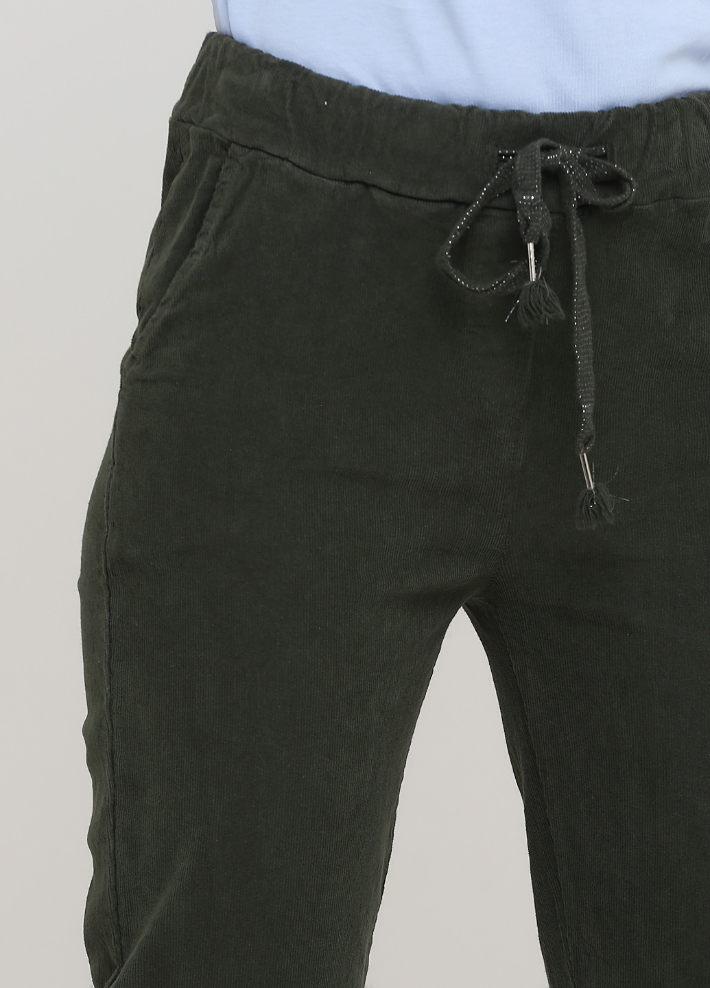 Темно-зеленые кэжуал демисезонные зауженные, укороченные брюки Made in Italy