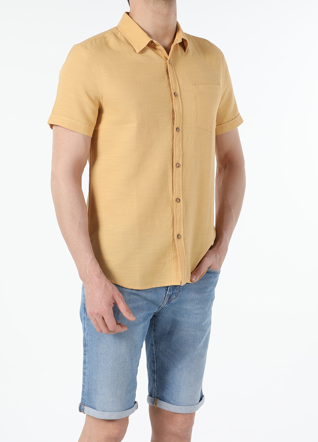 Желтая кэжуал рубашка однотонная Colin's