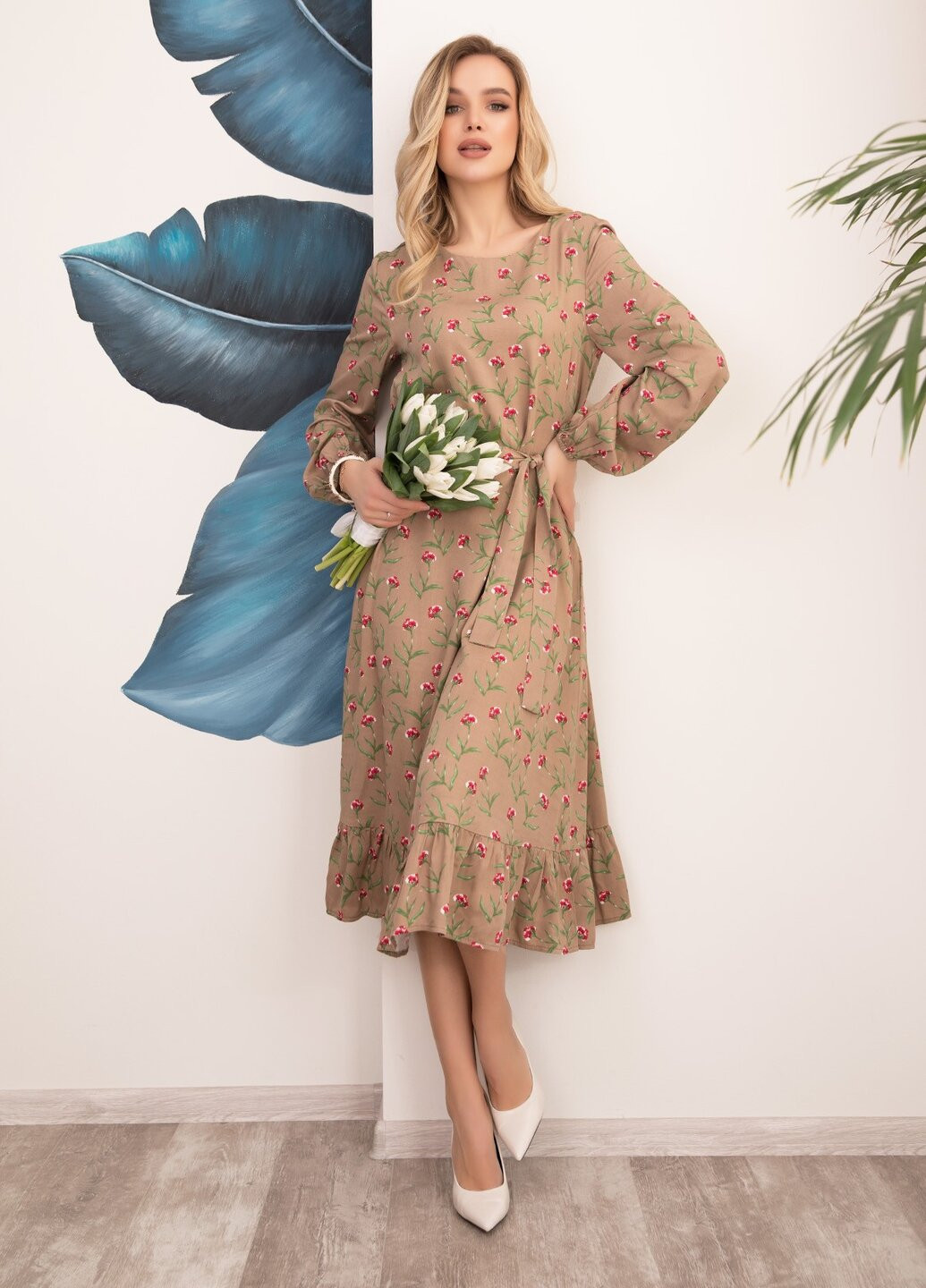 Бежевое кэжуал платья ISSA PLUS с цветочным принтом