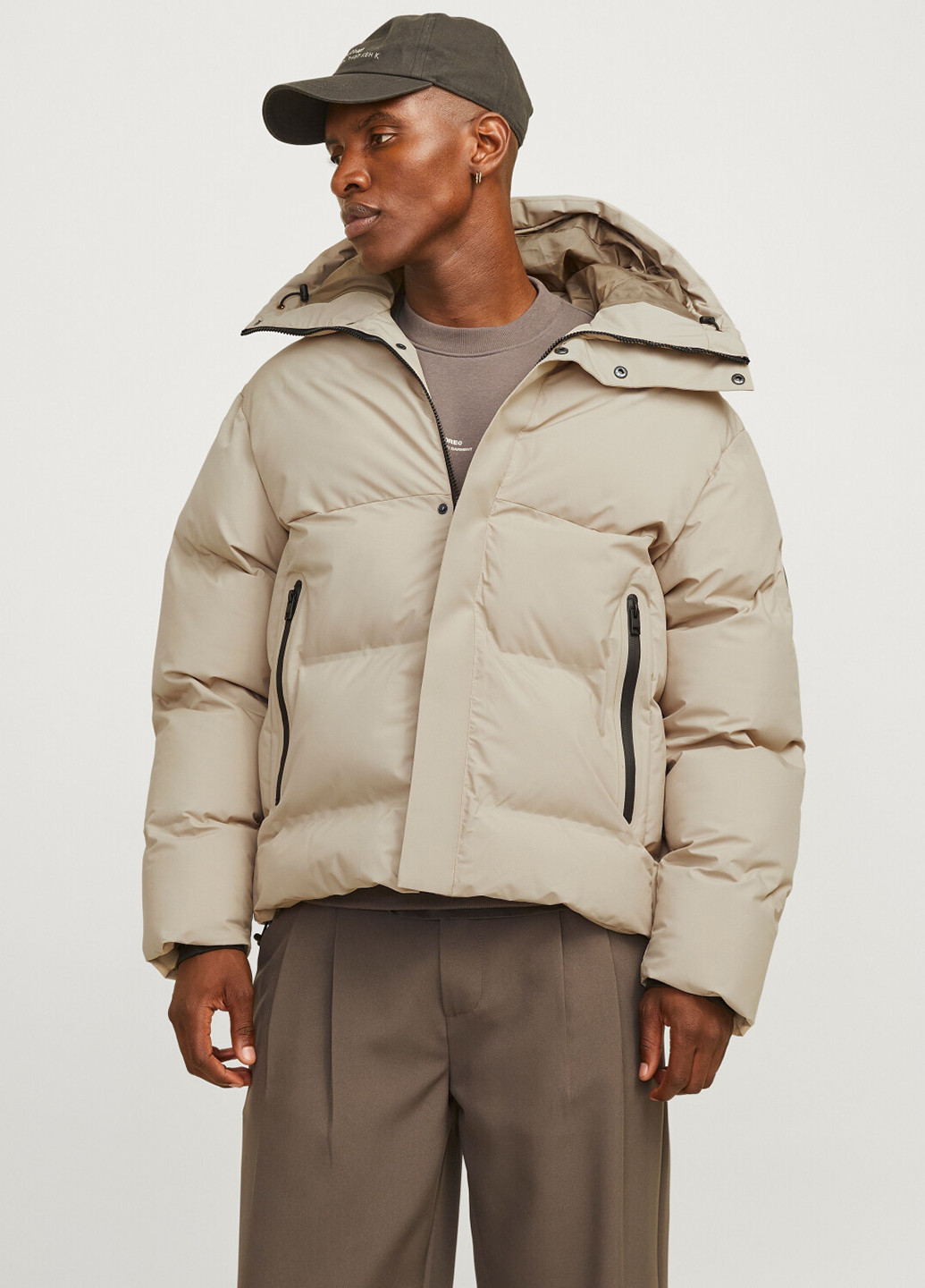 Бежевая зимняя куртка Jack & Jones