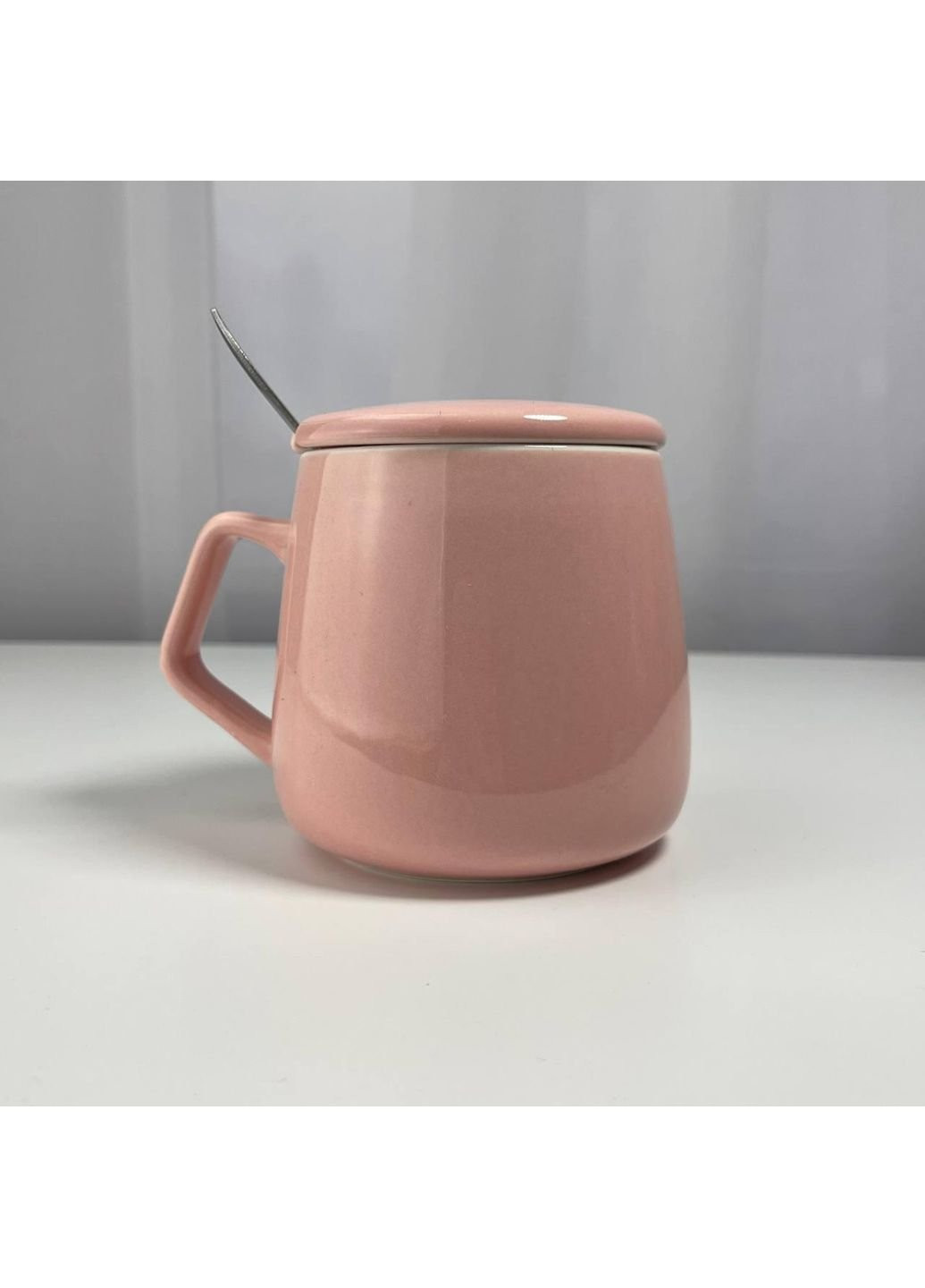 Кружка с крышкой и ложкой Мишка на планете розовый 5679 400 мл No Brand (253612837)