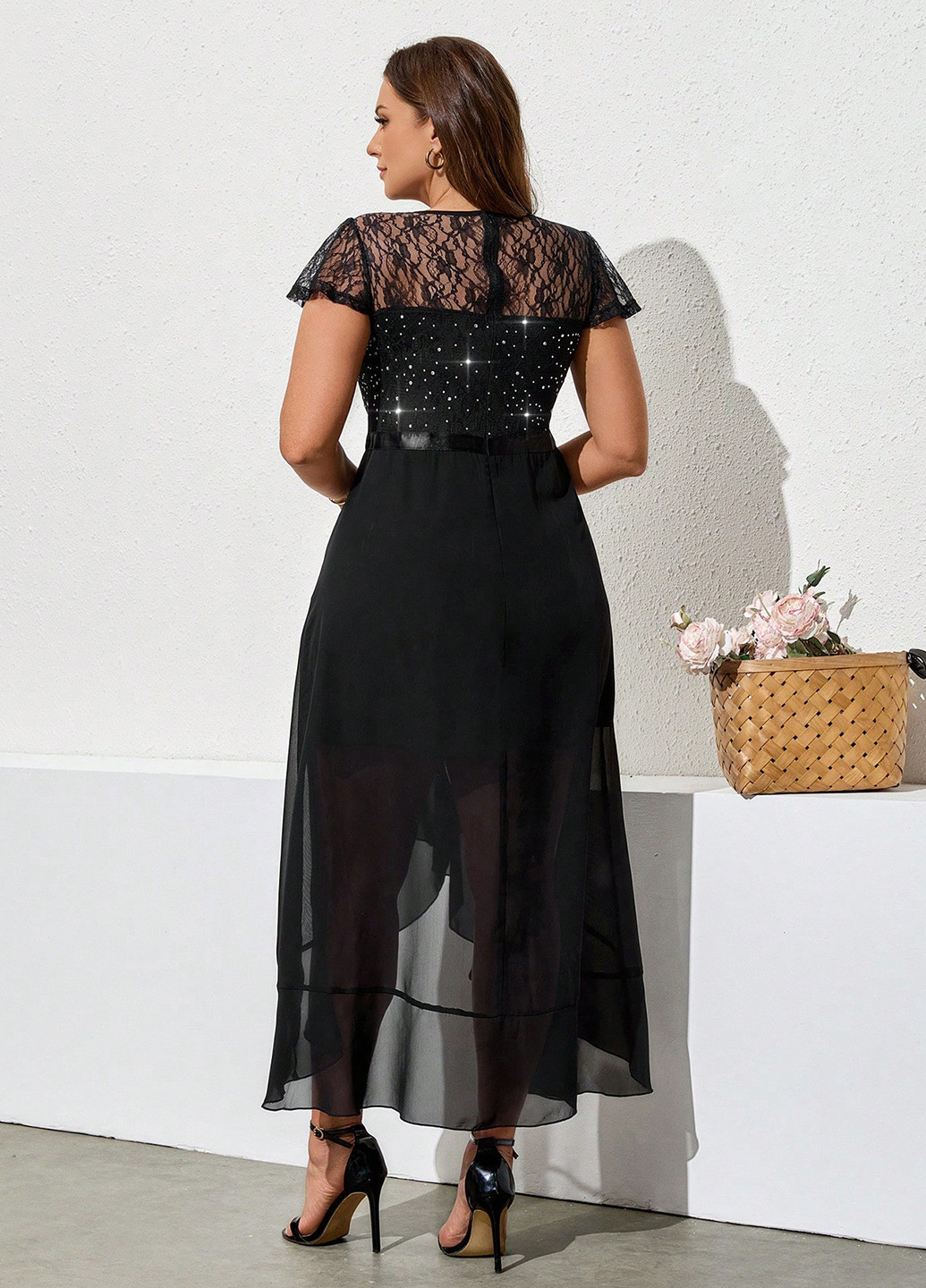 Чорна вечірня сукня на запах, кльош SHEIN однотонна