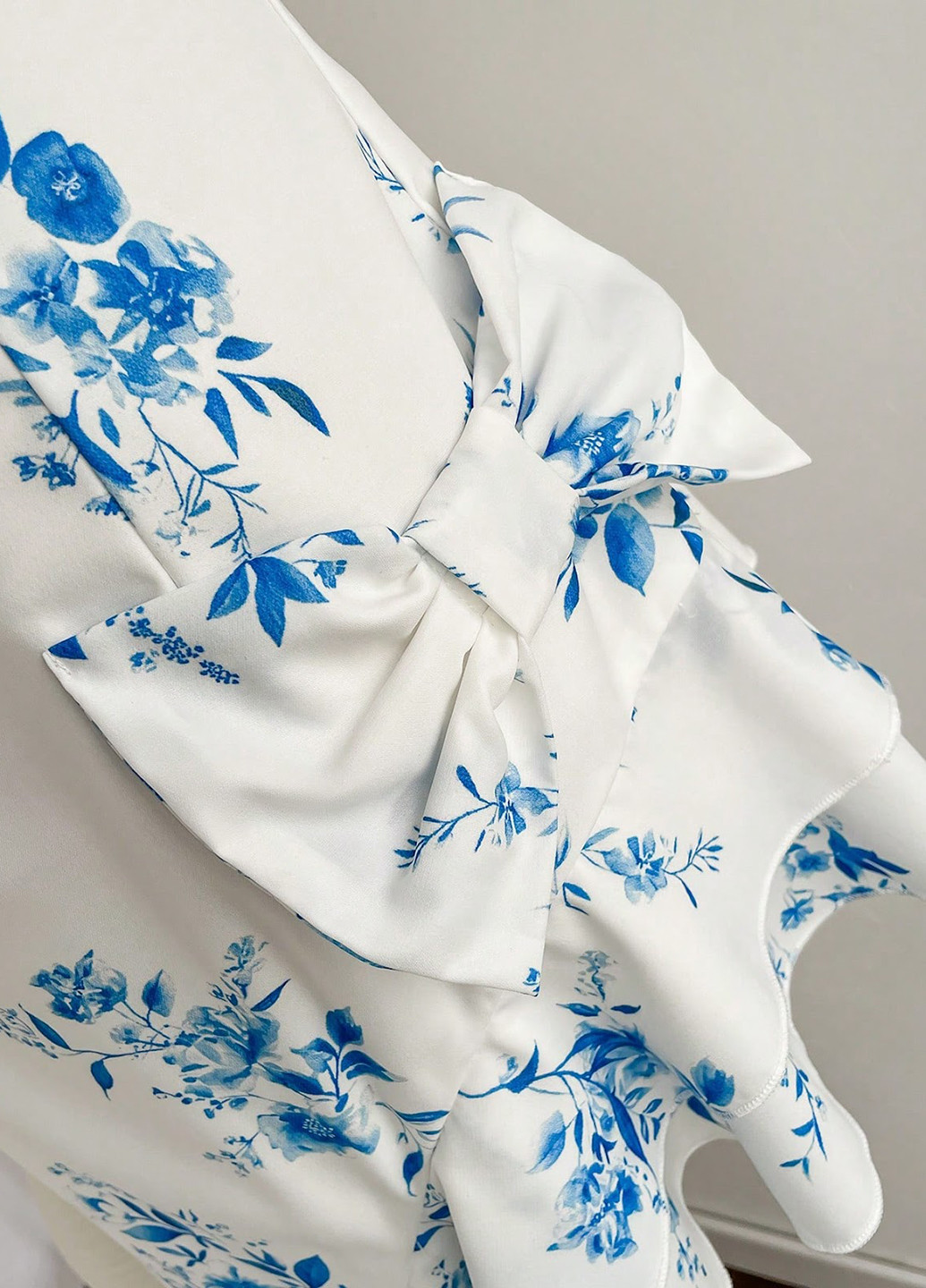 Білий кежуал сукня з відкритою спиною SHEIN з квітковим принтом