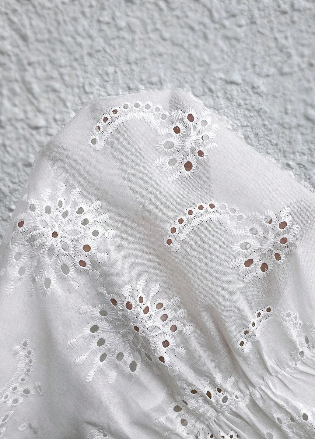 Белая блуза с баской SHEIN