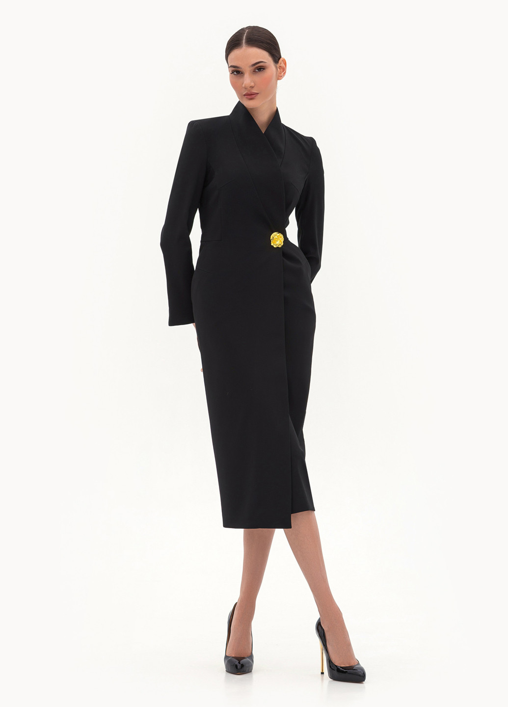 Чорна кежуал сукня на запах BGL однотонна