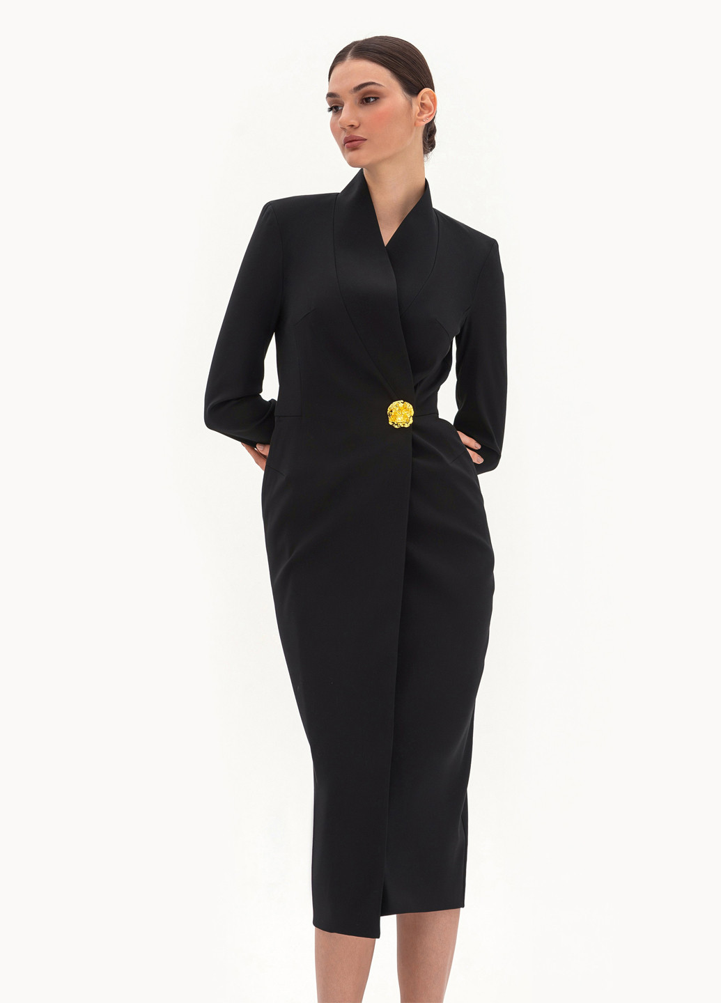 Чорна кежуал сукня на запах BGL однотонна