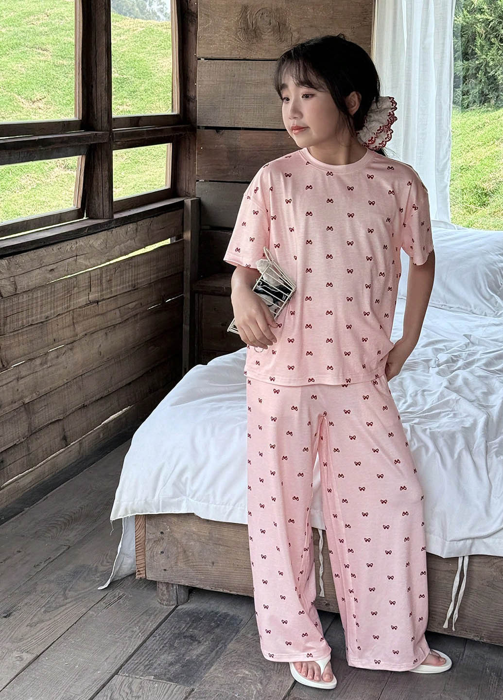 Рожева всесезон піжама (футболка, штани) футболка + штани SHEIN