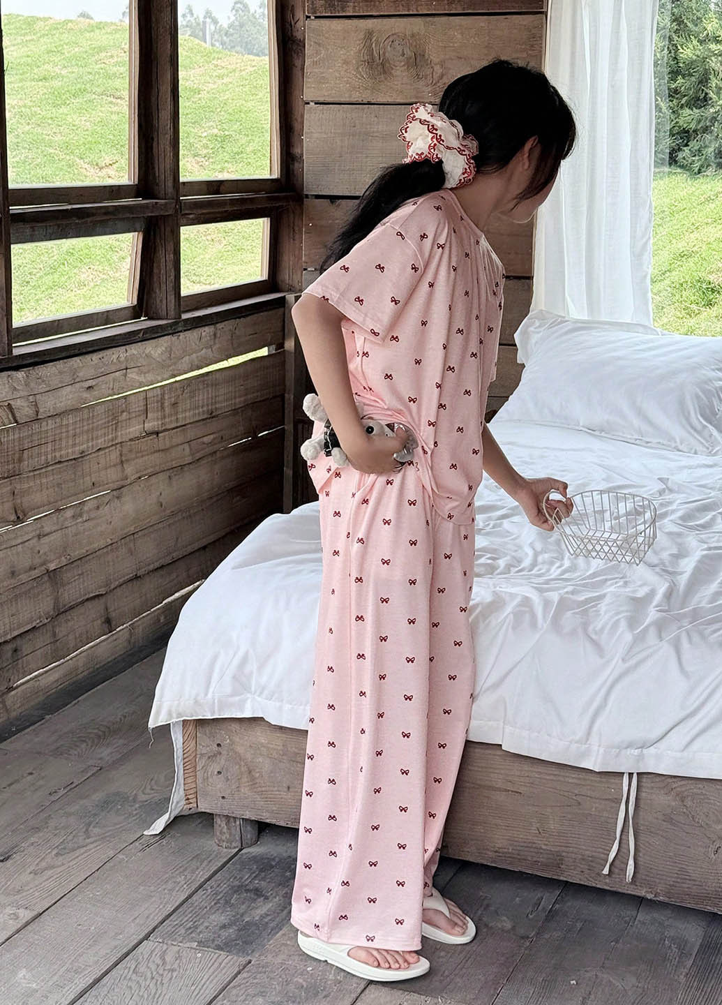 Рожева всесезон піжама (футболка, штани) футболка + штани SHEIN