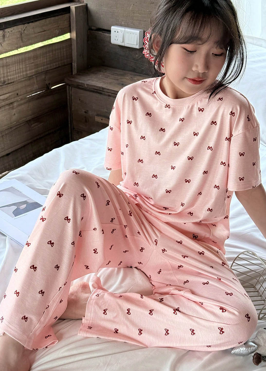 Рожева всесезон піжама (футболка, штани) футболка + штани SHEIN