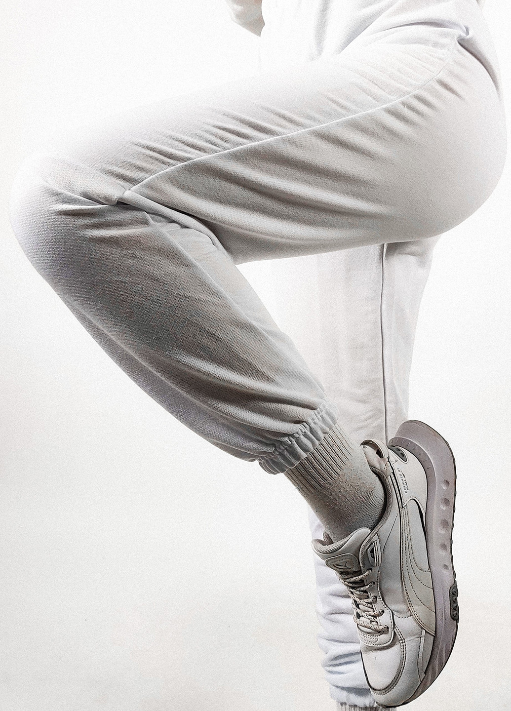 Белые спортивные демисезонные джоггеры брюки PrettyLittleThing