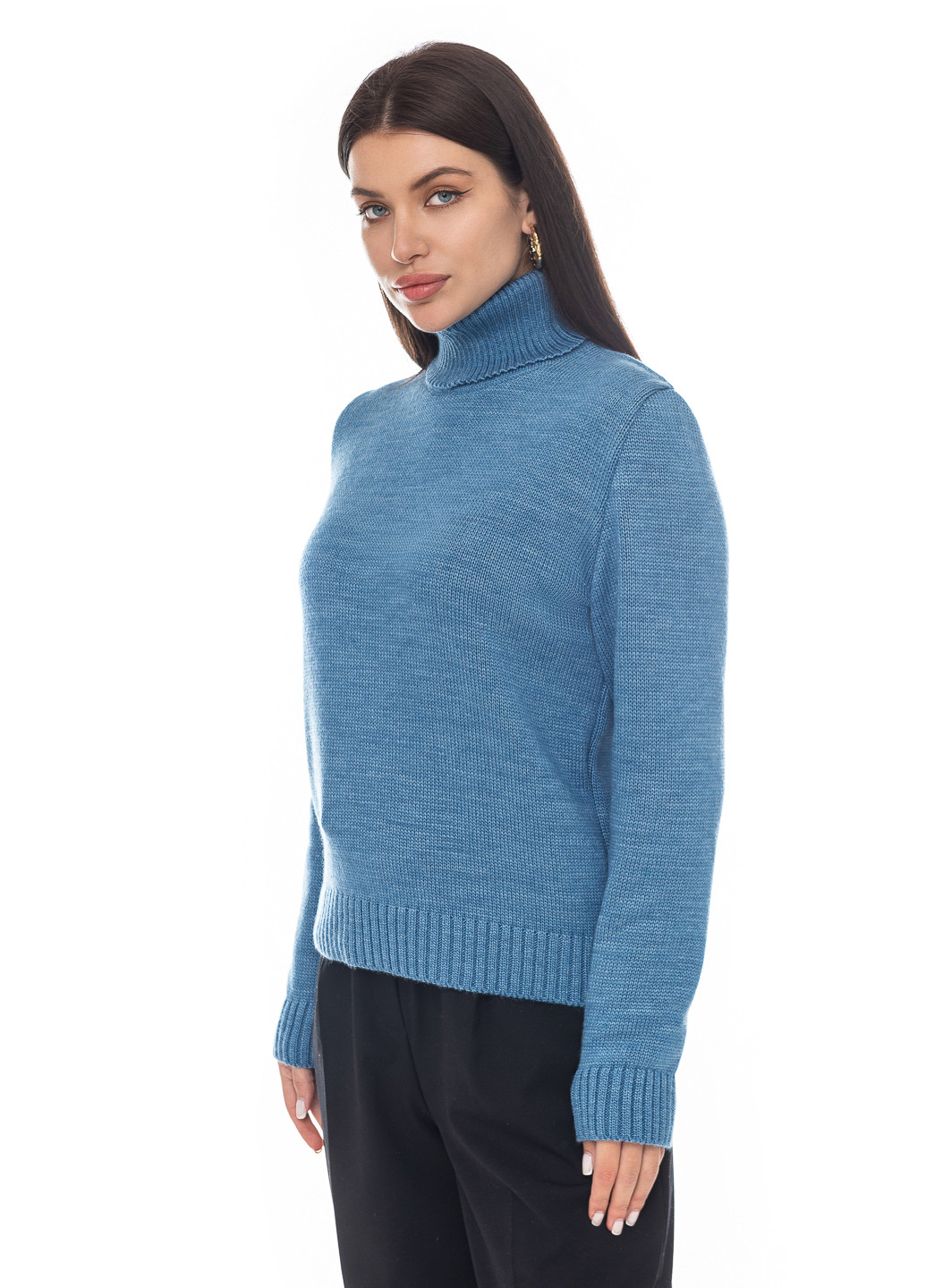 Сіро-голубий зимовий класичний жіночий светр SVTR