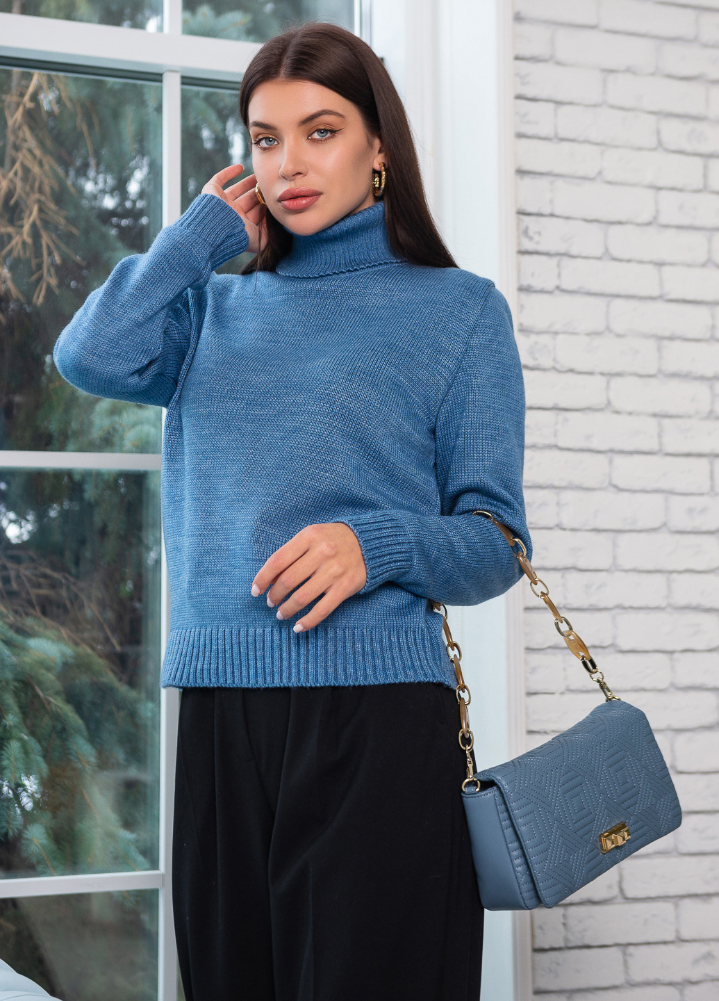 Серо-голубой зимний классический женский свитер SVTR